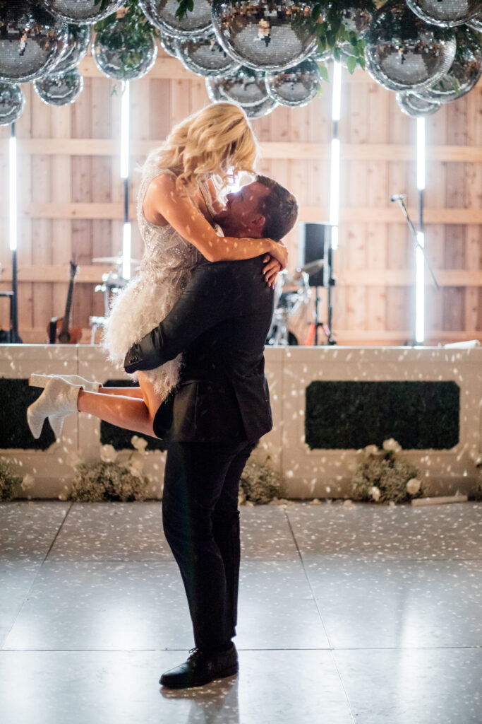 final-dance-wedding